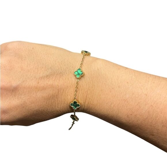 Women's green small clover bracelet‎ gold plated with lobster claw 5 clovers - Picture 1 of 10